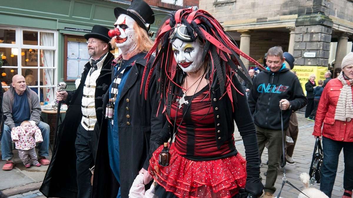 Whitby Goth WGW24